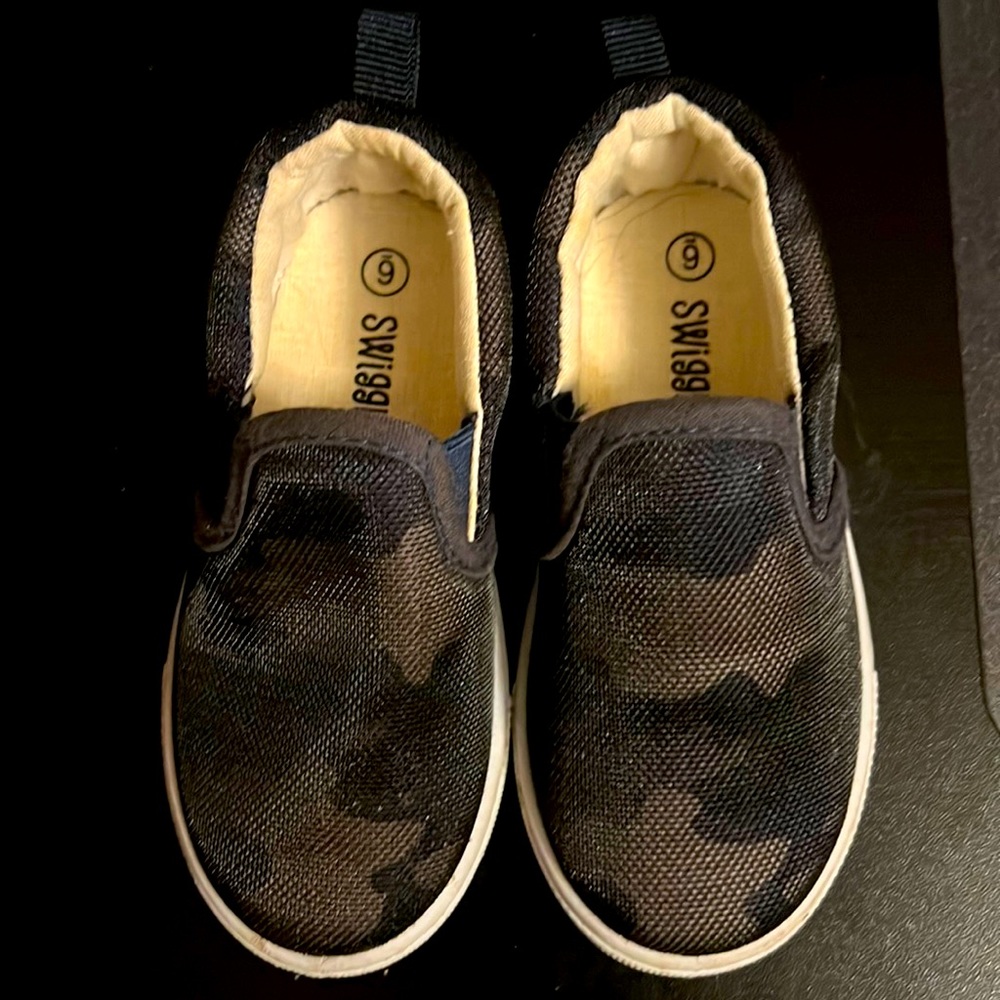 Swiggles sz 6 toddler